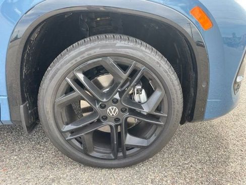 New 2026 Volkswagen Tiguan SE R-Line AWD/4WD image 11