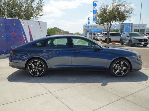 Used 2026 Honda Accord SE image 9
