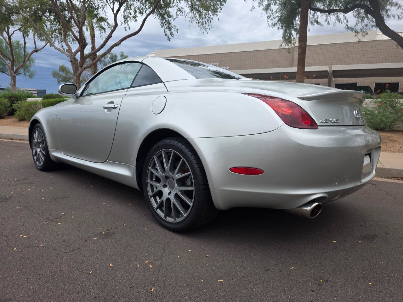 Used 2002 Lexus SC 430 Convertible RWD image 8