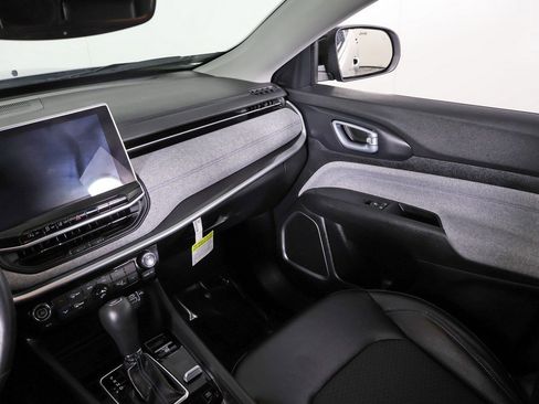 Used 2022 Jeep Compass Latitude w/ Convenience Group image 35