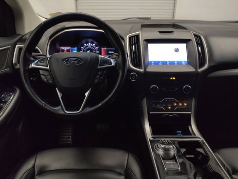 Used 2020 Ford Edge SEL image 22