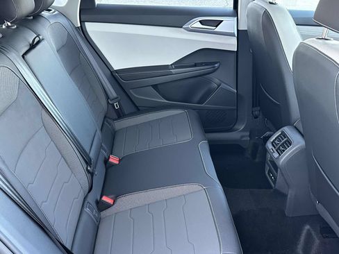 New 2026 Volkswagen Taos SE AWD/4WD image 15