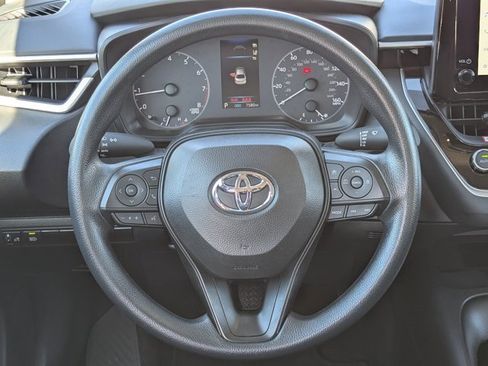 Used 2025 Toyota Corolla LE image 20