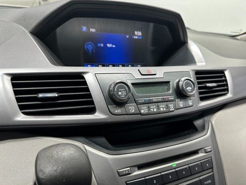 Used 2014 Honda Odyssey LX image 15