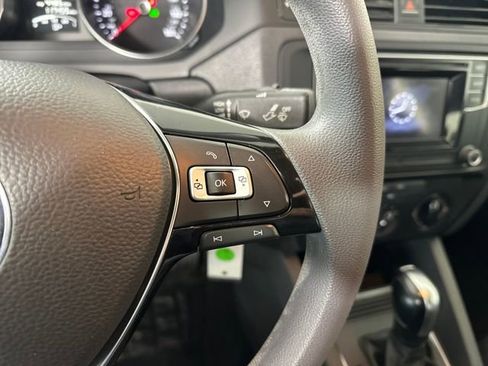 Used 2016 Volkswagen Jetta S image 16