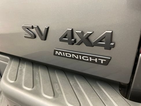 Used 2021 Nissan Frontier SV w/ Midnight Edition Floor Mats AWD/4WD image 10