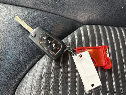 Used 2019 Toyota Camry SE image 46