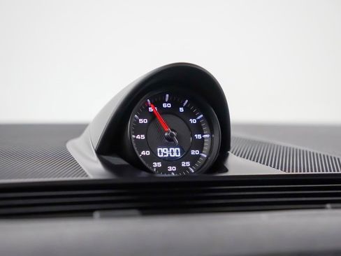 Used 2022 Porsche Panamera Platinum Edition image 28