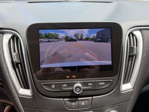 Used 2023 Chevrolet Malibu LT FWD image 17