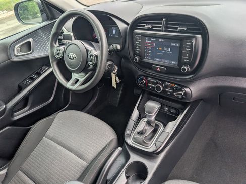 Used 2020 Kia Soul S FWD image 8