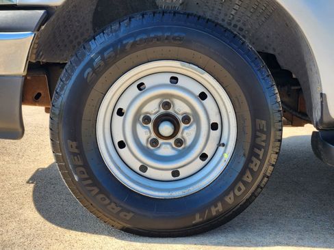 Used 2001 Ford F150 XLT image 13