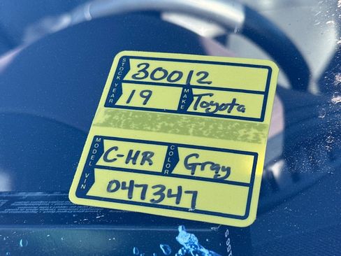 Used 2019 Toyota C-HR Limited image 3