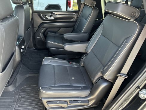 Used 2022 GMC Yukon SLT w/ SLT Luxury Package image 20