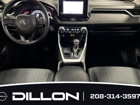 Used 2025 Toyota RAV4 XLE AWD/4WD image 13