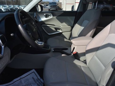 Used 2024 Kia Soul LX w/ Option Group 015 image 13