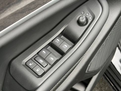 Used 2026 Jeep Grand Cherokee Limited AWD/4WD image 14