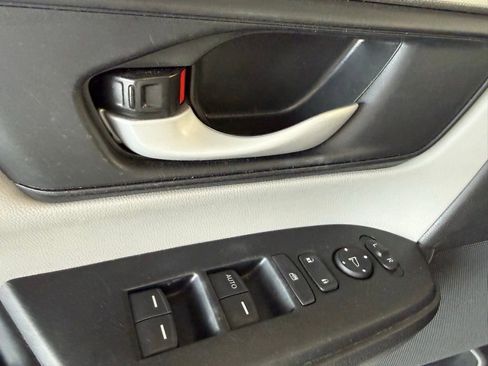 Used 2018 Honda CR-V LX image 8
