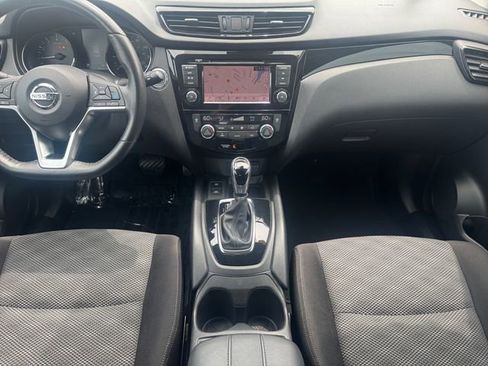 Used 2019 Nissan Rogue Sport SV w/ Technology Package FWD image 14