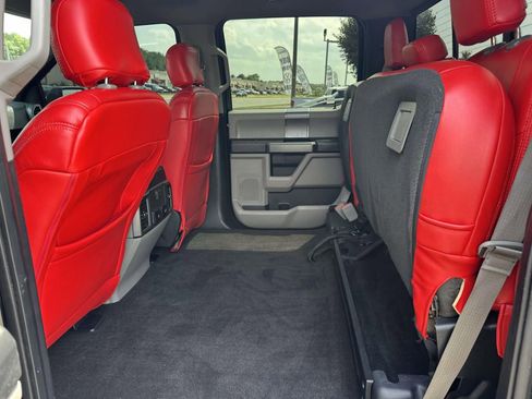 Used 2018 Ford F150 XLT w/ Equipment Group 302A Luxury AWD/4WD image 14