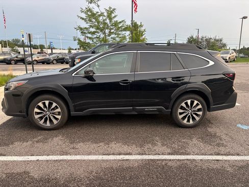 Used 2024 Subaru Outback Limited AWD/4WD image 5
