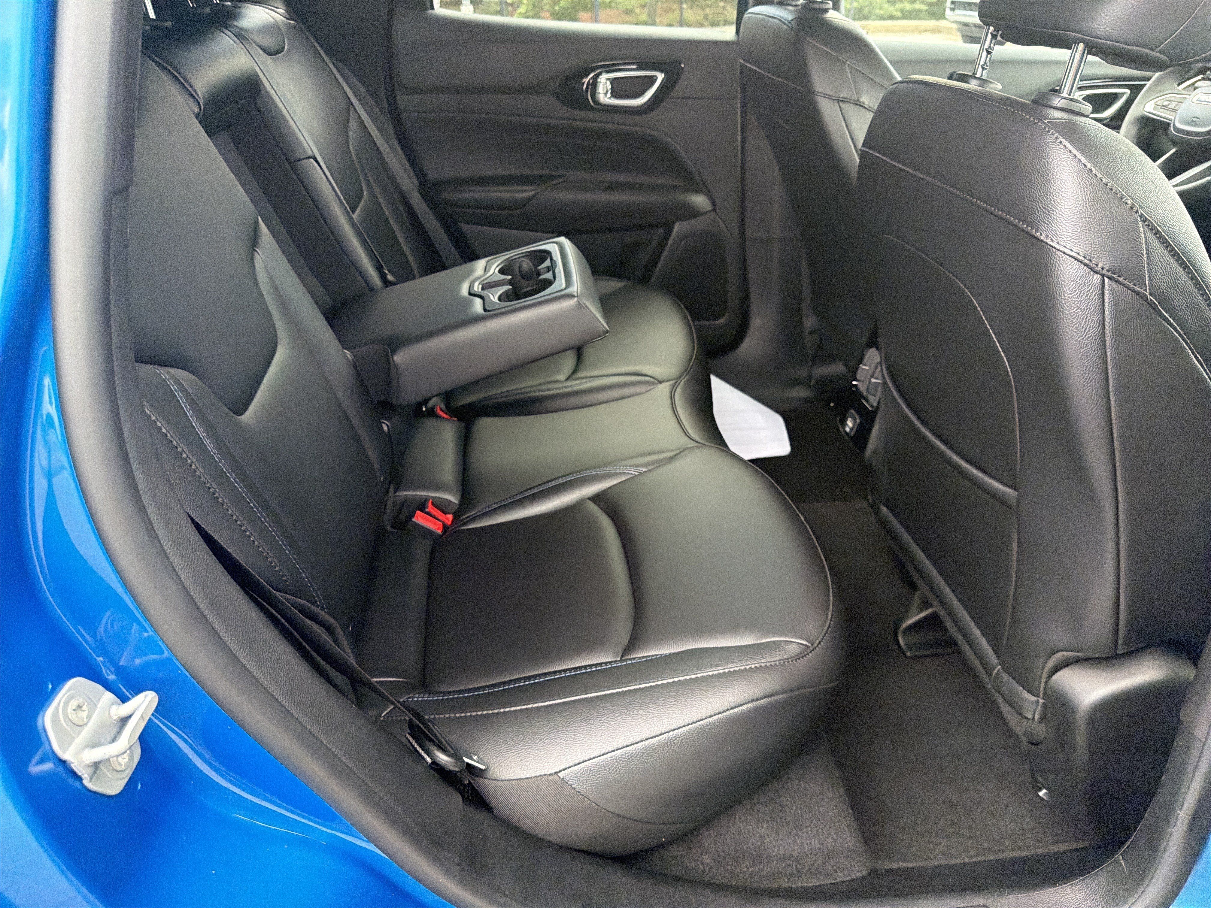 Used 2026 Jeep Compass Limited AWD/4WD image 18