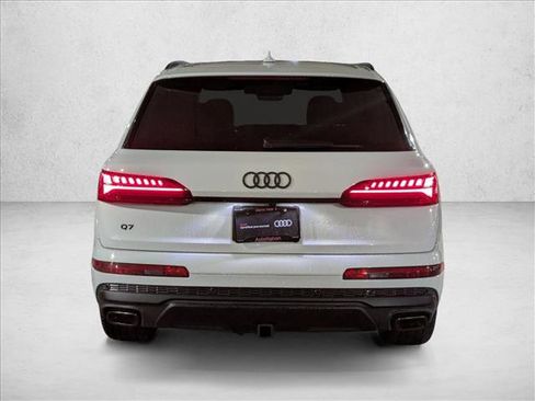 Certified 2025 Audi Q7 3.0T Premium Plus image 6