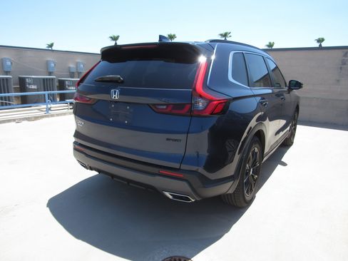 Used 2023 Honda CR-V Sport image 3