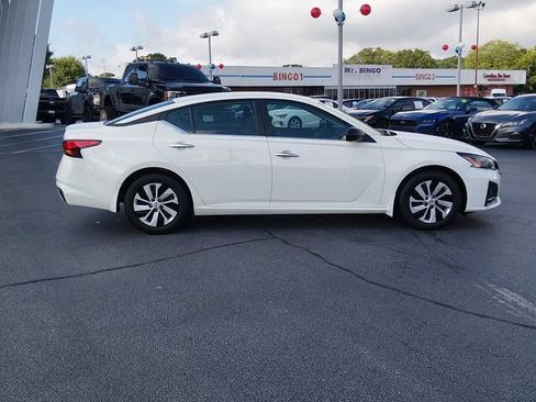 Certified 2024 Nissan Altima 2.5 S FWD image 2