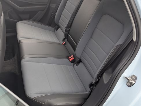 Used 2025 Volkswagen Jetta SE w/ Sunroof Package FWD image 18