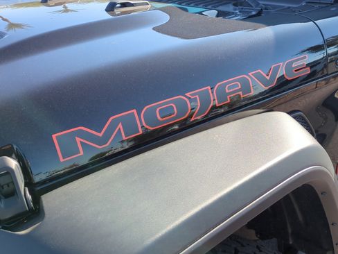 New 2025 Jeep Gladiator Mojave w/ Convenience Group image 23