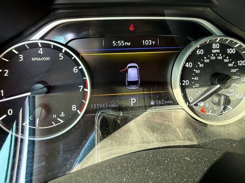 Used 2017 Nissan Murano SV FWD image 40