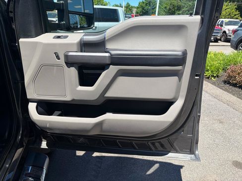 Used 2019 Ford F250 XLT w/ XLT Premium Package AWD/4WD image 45