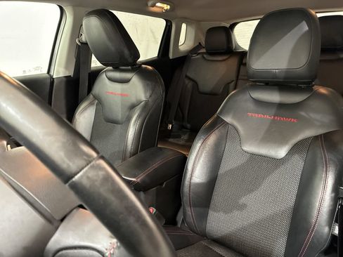 Used 2019 Jeep Compass Trailhawk AWD/4WD image 10