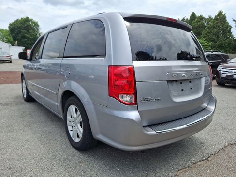 Used 2013 Dodge Grand Caravan Crew w/ Entertainment Group 1 image 5