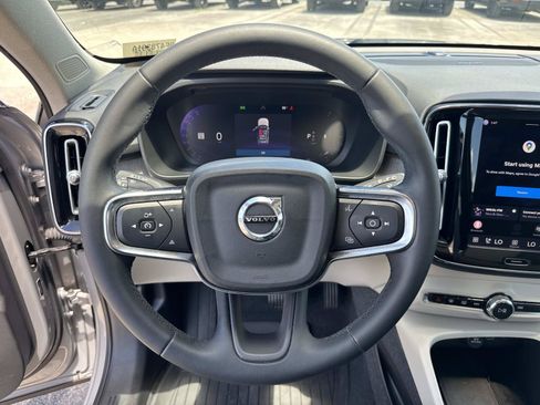 Used 2023 Volvo XC40 B5 Ultimate w/ Protection Package Premier AWD/4WD image 29