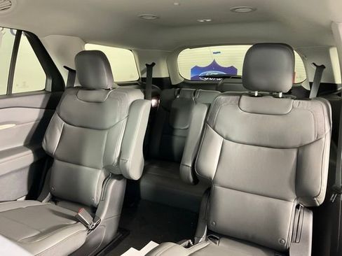 New 2025 Ford Explorer Active w/ Active Comfort Package image 16