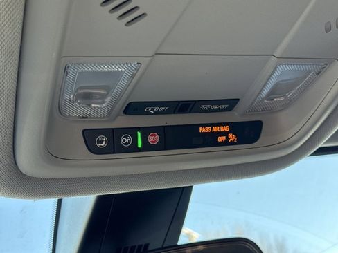 Used 2021 GMC Acadia SLE w/ Driver Convenience Package image 27