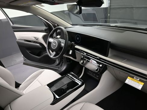 New 2026 Hyundai Tucson Limited image 12