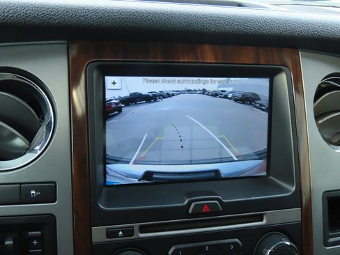 Used 2017 Ford Expedition EL Platinum image 35