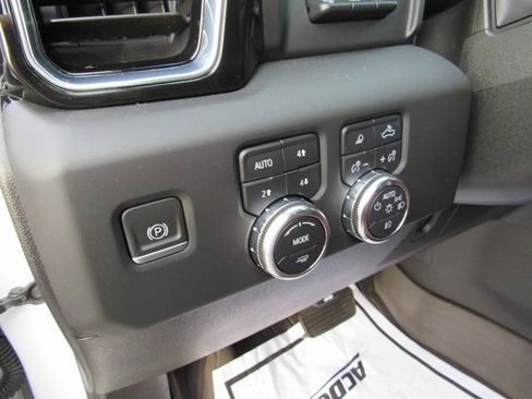 Used 2024 GMC Sierra 2500 Denali Ultimate image 17