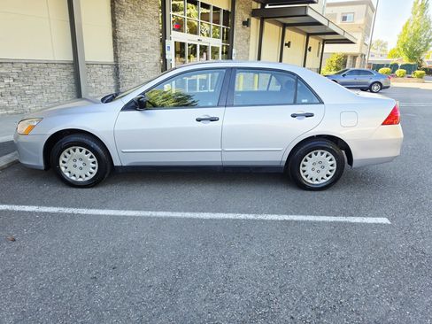 Used 2006 Honda Accord VP image 2