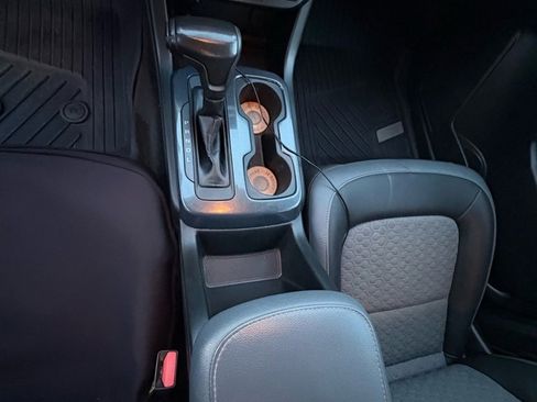 Used 2017 Chevrolet Colorado Z71 image 12