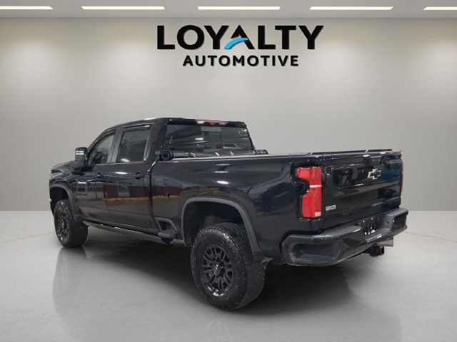 Used 2024 Chevrolet Silverado 2500 ZR2 w/ Technology Package AWD/4WD image 3