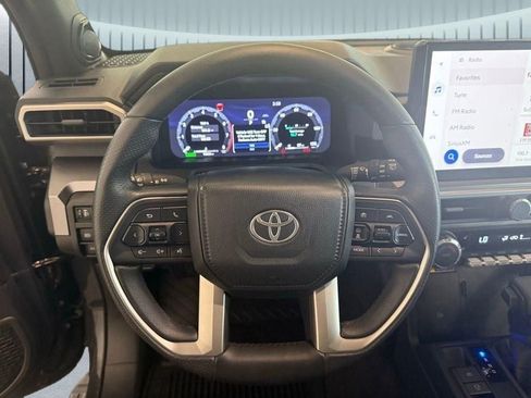 Used 2025 Toyota 4Runner TRD Off-Road Premium AWD/4WD image 10
