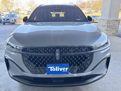 Used 2024 Lincoln Nautilus Reserve w/ Jet Appearance Package (87T) image 8