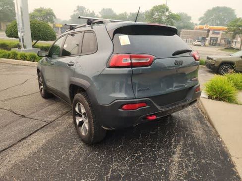 Used 2015 Jeep Cherokee Trailhawk w/ Leather Interior Group AWD/4WD image 20