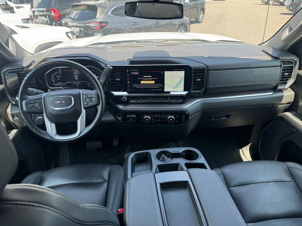 Used 2025 GMC Sierra 1500 SLT AWD/4WD image 11