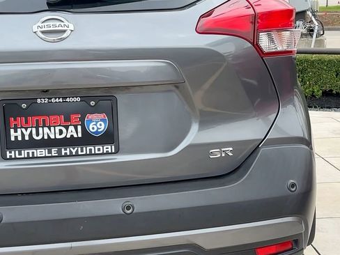 Used 2020 Nissan Kicks SR w/ SR Premium Package image 17