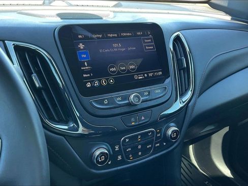 Used 2022 Chevrolet Equinox RS w/ RS Leather Package FWD image 24