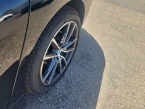 Used 2022 BMW 330i Sedan w/ Driving Assistance Package RWD image 9